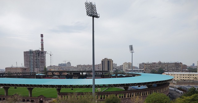 奔跑挥别2021 跑步是自律、承诺、生活、希望.